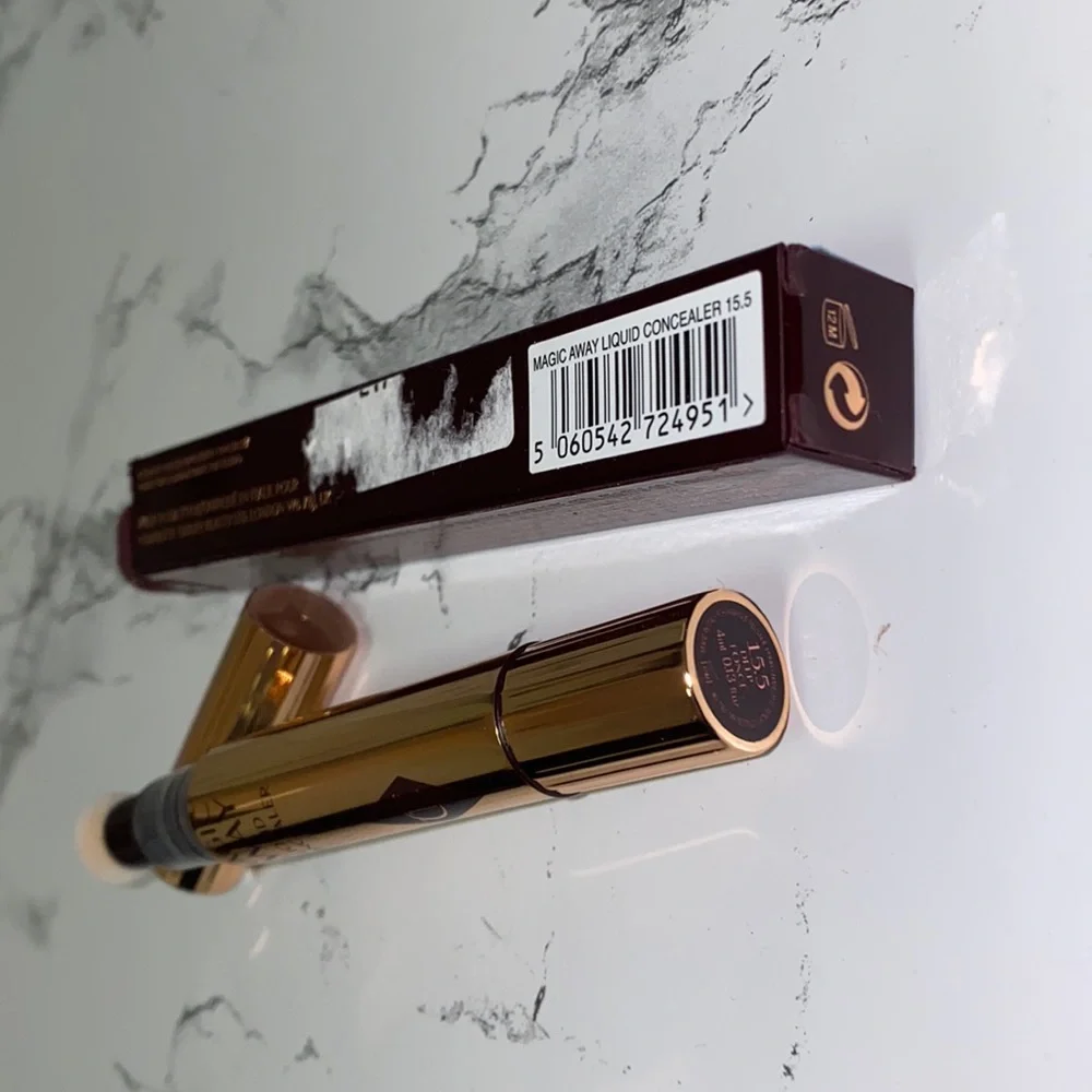 NWT Charlotte Tilbury magic away concealer- 15.5 Deep Never used Still in box